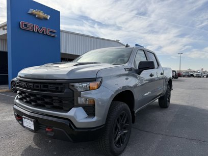 New 2025 Chevrolet Silverado 1500 Custom Trail Boss w/ LPO, Dark Essentials Package