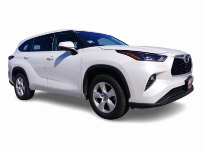 Used 2022 Toyota Highlander LE