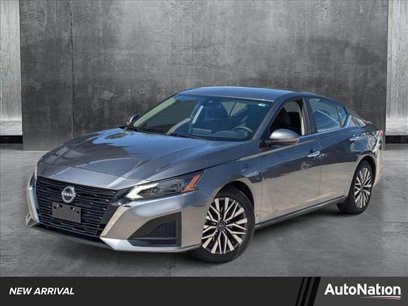 Used 2023 Nissan Altima 2.5 SV