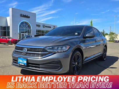 Used 2022 Volkswagen Jetta SE w/ Panoramic Sunroof Package
