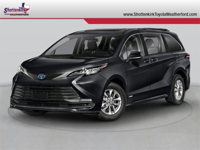 Certified 2025 Toyota Sienna LE