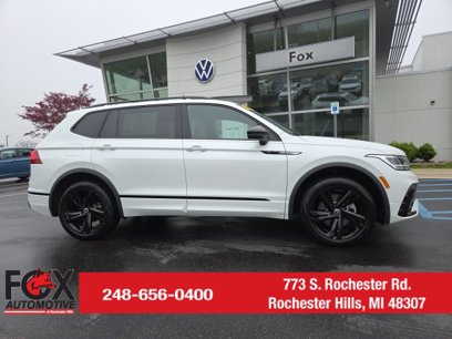 Used 2024 Volkswagen Tiguan SE R-Line