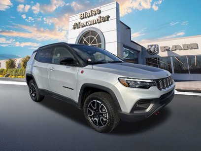 New 2025 Jeep Compass Trailhawk w/ Trailhawk Elite Group