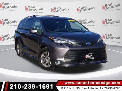 Used 2021 Toyota Sienna XLE