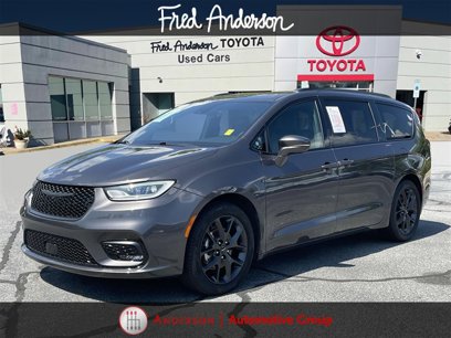 Used 2022 Chrysler Pacifica Touring-L w/ S Appearance Package
