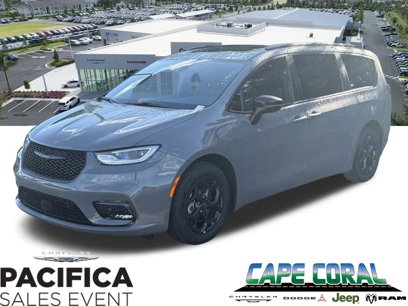 New 2025 Chrysler Pacifica Premium