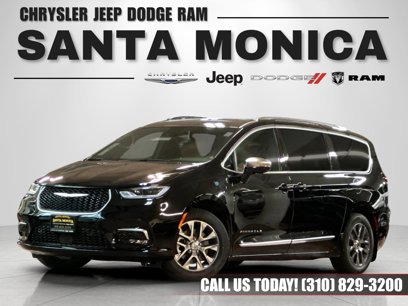 New 2025 Chrysler Pacifica Pinnacle