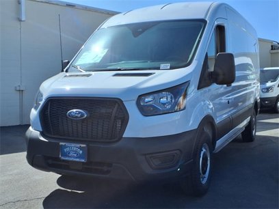 New 2025 Ford Transit 250 148 Medium Roof w/ Load Area Protection Package