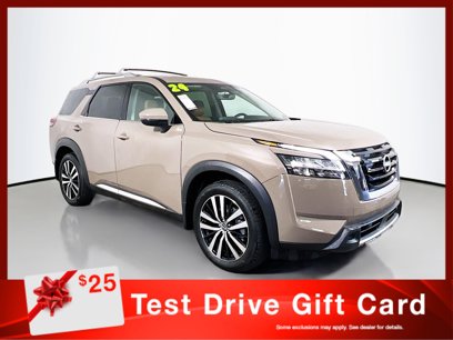 Used 2024 Nissan Pathfinder Platinum w/ Cargo Package