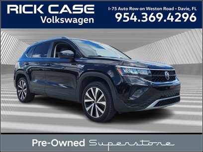 Certified 2022 Volkswagen Taos SE w/ Panoramic Sunroof Package