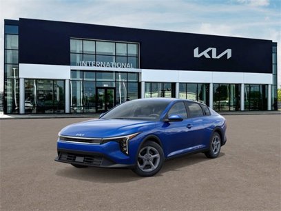 New 2025 Kia K4 LXS