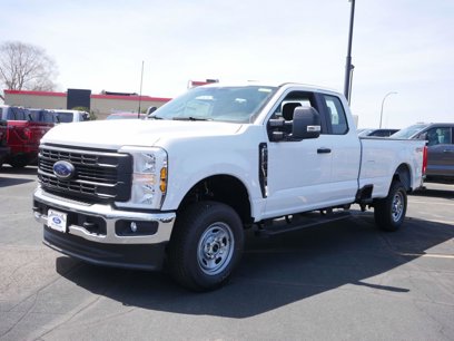 New 2025 Ford F250 XL w/ XL Chrome Package