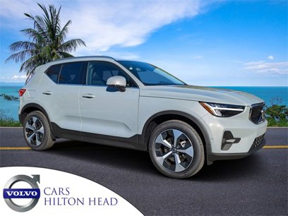 New 2025 Volvo XC40 B5 Plus
