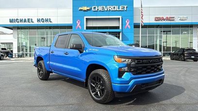 New 2025 Chevrolet Silverado 1500 Custom w/ Turbomax Blackout Package