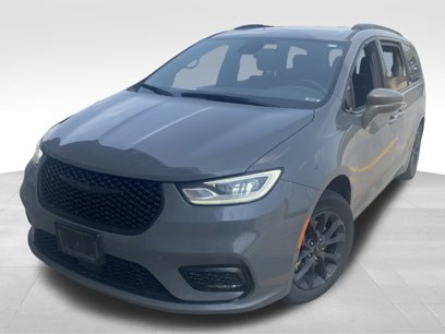 Used 2021 Chrysler Pacifica Touring w/ S Appearance Package