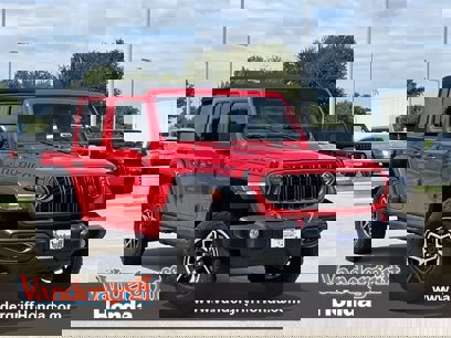 Used 2024 Jeep Wrangler Unlimited Rubicon w/ Convenience Group