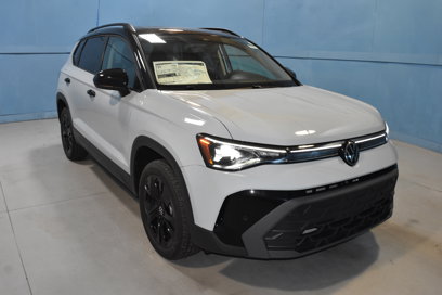 New 2025 Volkswagen Taos SE