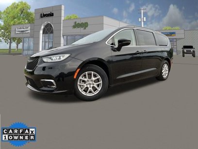 Used 2022 Chrysler Pacifica Touring-L