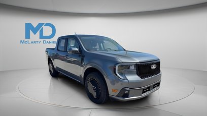 New 2025 Ford Maverick Lobo