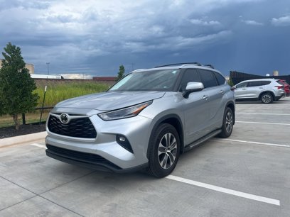 Used 2021 Toyota Highlander XLE