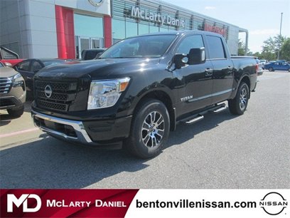 New 2024 Nissan Titan SV w/ SV Convenience Package
