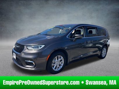 Used 2023 Chrysler Pacifica Touring-L