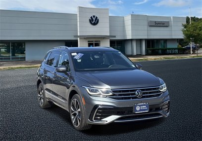 Certified 2022 Volkswagen Tiguan SEL R-Line