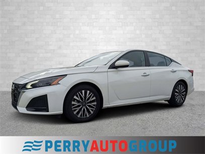 Used 2023 Nissan Altima 2.5 SV