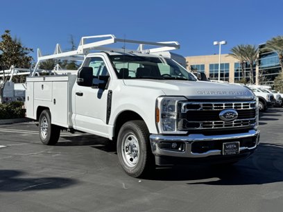 New 2025 Ford F350 XL w/ XL Chrome Package