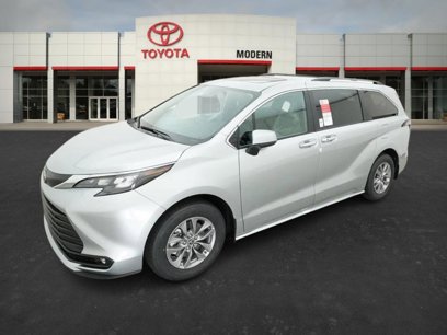 New 2025 Toyota Sienna XLE