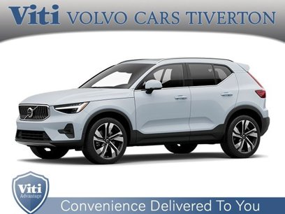 New 2025 Volvo XC40 B5 Ultra w/ Protection Package Premier