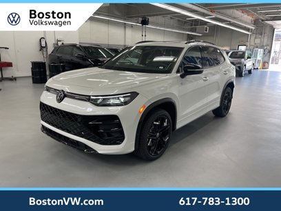 New 2025 Volkswagen Tiguan SE R-Line