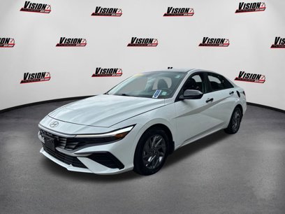 Used 2024 Hyundai Elantra Blue