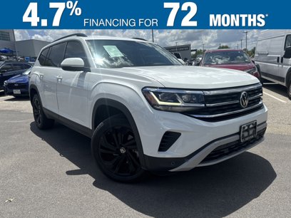 Used 2022 Volkswagen Atlas SE w/ Black Wheel Package