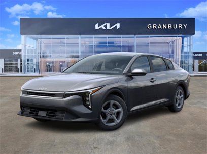 New 2025 Kia K4 LXS