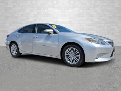 Used 2013 Lexus ES 350 w/ Luxury Pkg