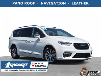 Used 2024 Chrysler Pacifica Pinnacle