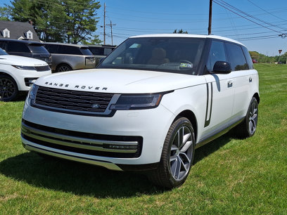 New 2025 Land Rover Range Rover Long Wheelbase SE