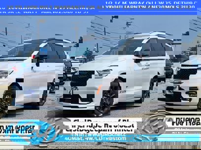 New 2025 Chrysler Pacifica Select