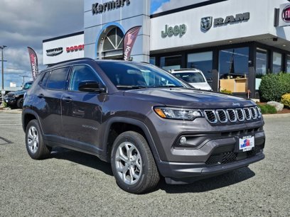 New 2024 Jeep Compass Latitude w/ Convenience Group