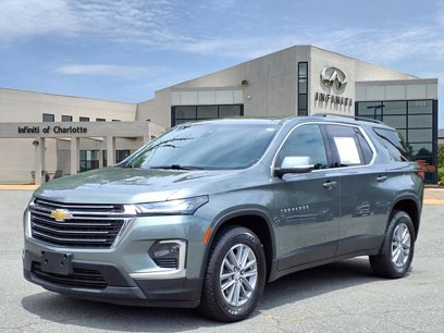 Used 2022 Chevrolet Traverse LT
