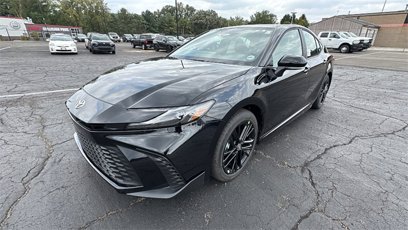 New 2025 Toyota Camry SE