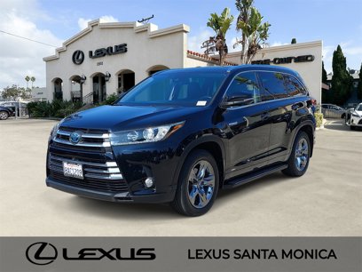 Used 2017 Toyota Highlander Limited Platinum