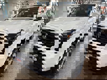 New 2025 Toyota Tacoma SR5