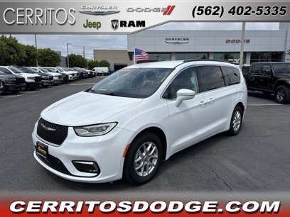Certified 2022 Chrysler Pacifica Touring-L