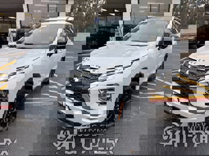 New 2025 Mitsubishi Eclipse Cross LE