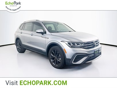 Used 2022 Volkswagen Tiguan SE w/ Panoramic Sunroof Package