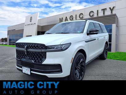 New 2025 Lincoln Navigator Reserve w/ Jet Appearance Package