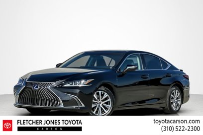 Used 2021 Lexus ES 300h w/ Accessory Package 2