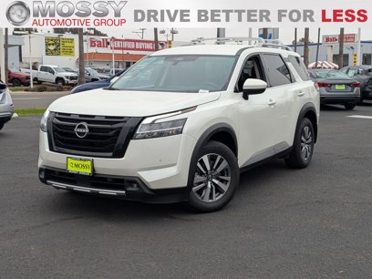 Certified 2022 Nissan Pathfinder SL w/ Lighting Package (N92)